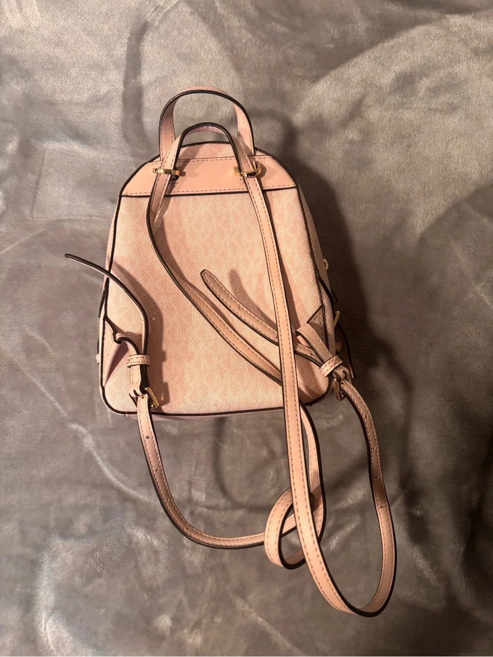 Michael Kors compact blush